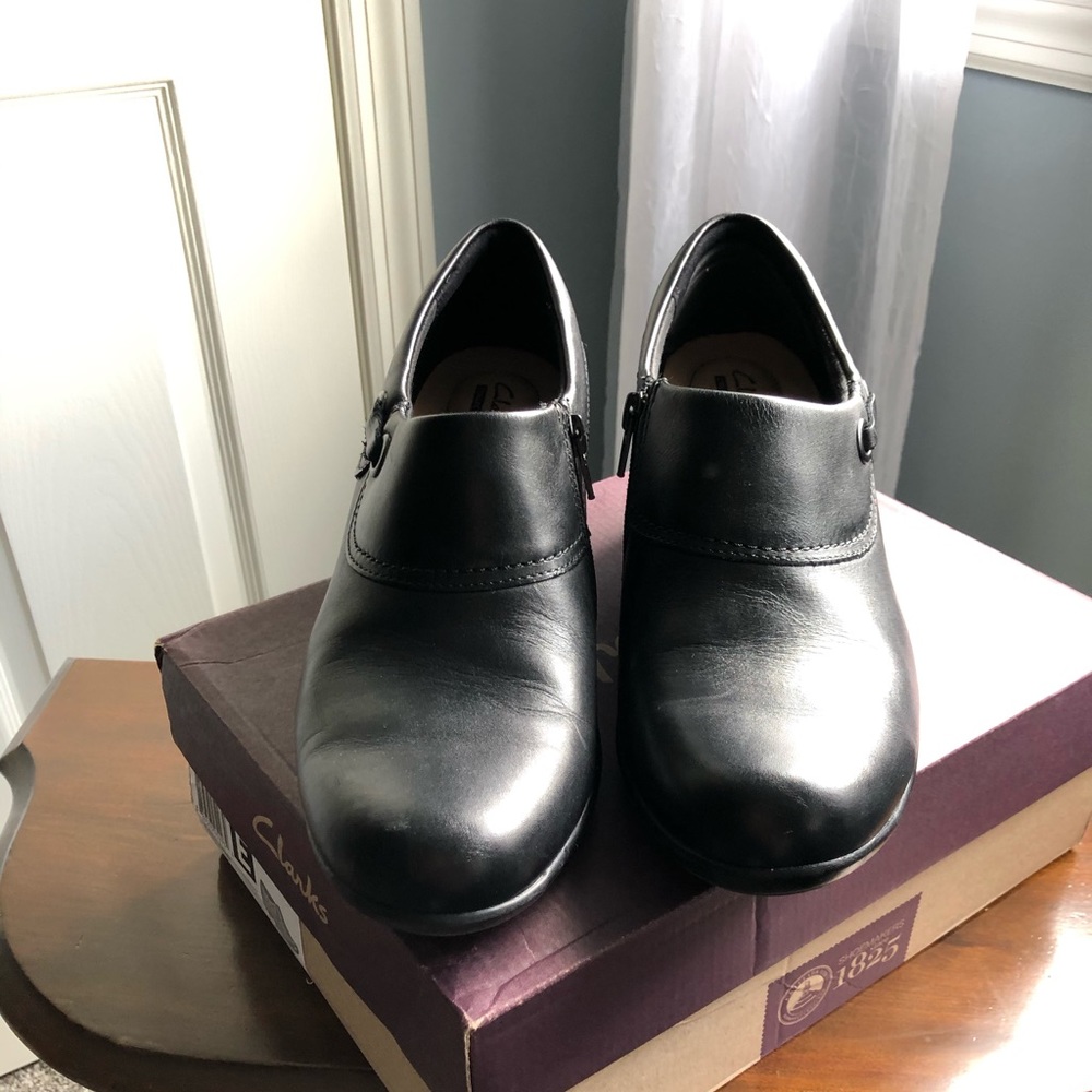 Clarks Genette Danby Leather Booties.